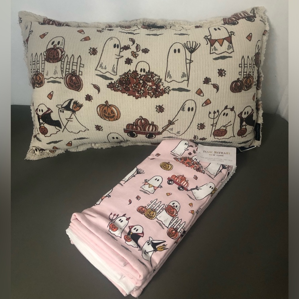 VIRAL Cynthia Rowley Ghost Trick or Treat Pillow & Kitchen Towel Set NWT